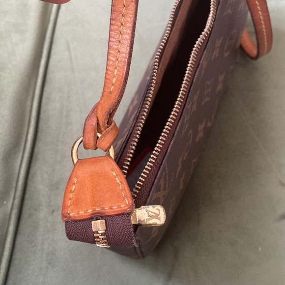 Louis Vuitton pochette accessoires NM - Picture 10 of 13